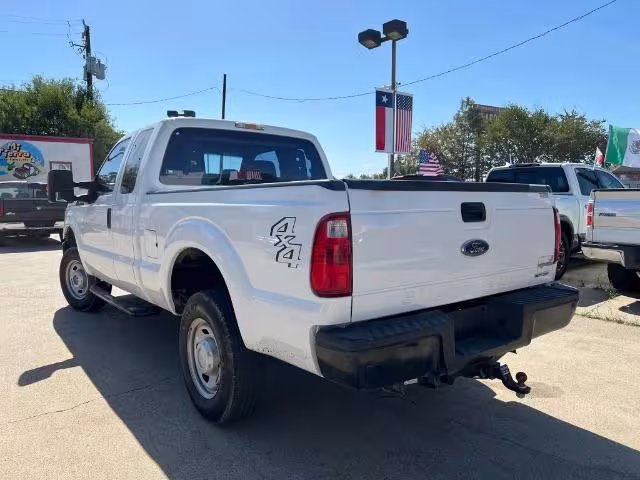 2016 Ford F-250 SD - 1FT7X2B60GEB43678 - Image #4